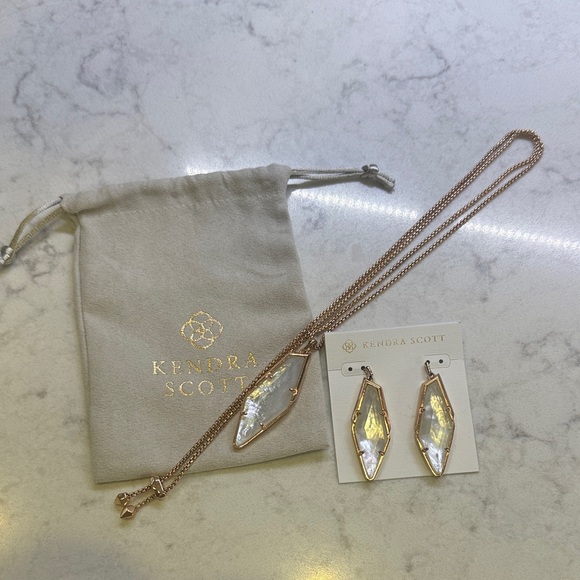 Kendra Scott Jewelry - Kendra Scott Rose Gold Necklace with Iridescent Pendant & Earrings Set - Abalone